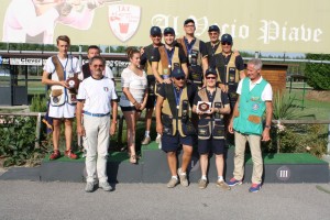 La premiazione delle squadre: Marco Alberti, Francesco Mantovani, Enrico Cerchier, Davide Cerchier, Paolo Rigodanzo, Gianluigi Ambroso e Giacomo Trevisan.